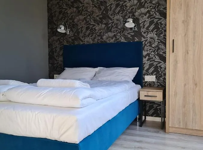 Pod Zaglami Реваль